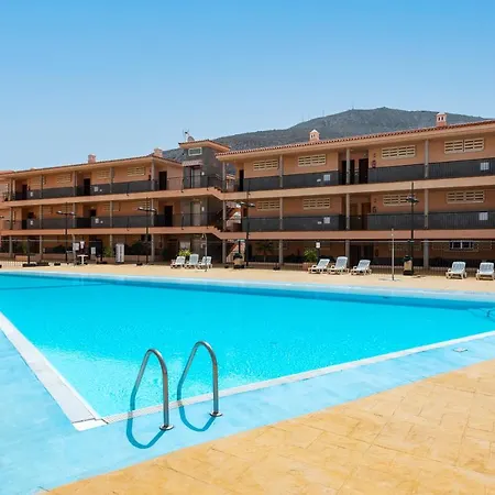 Apartment Seres 212